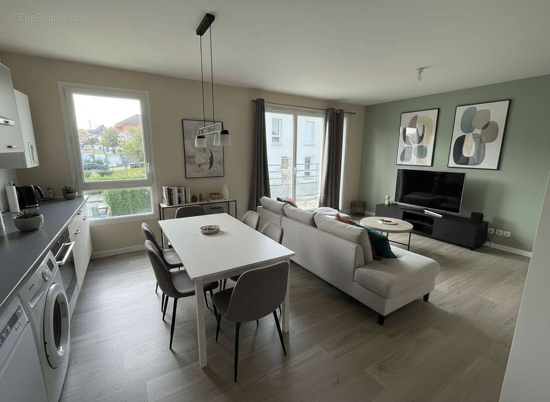 Appartement à SANTENY