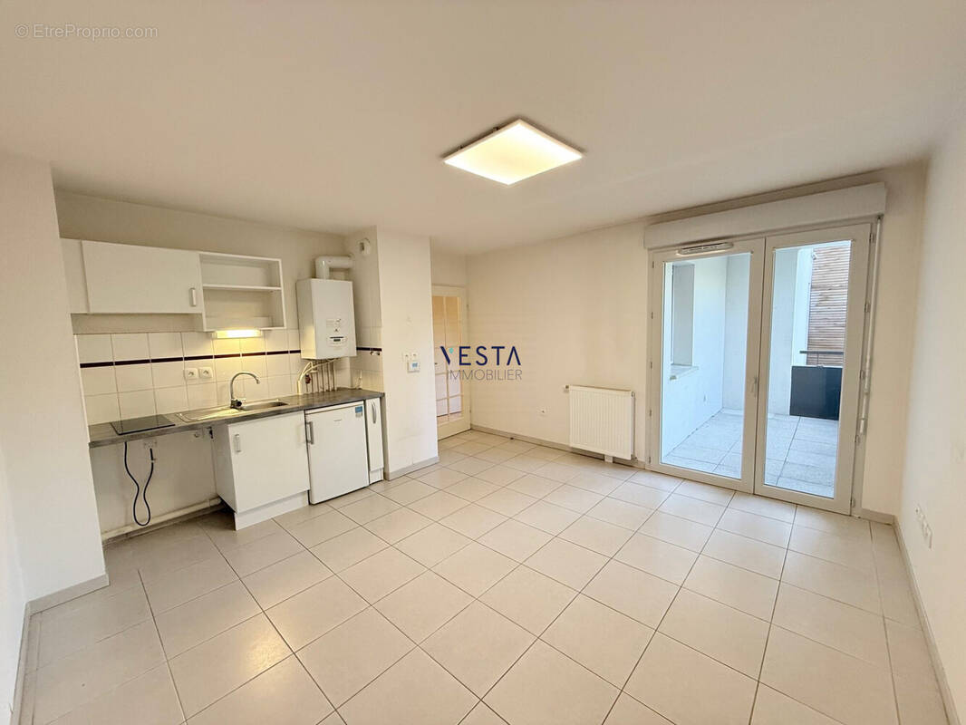 séjour cuisine 1 - Appartement à AUCAMVILLE