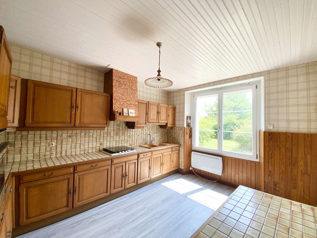 Maison à LOUAN-VILLEGRUIS-FONTAINE