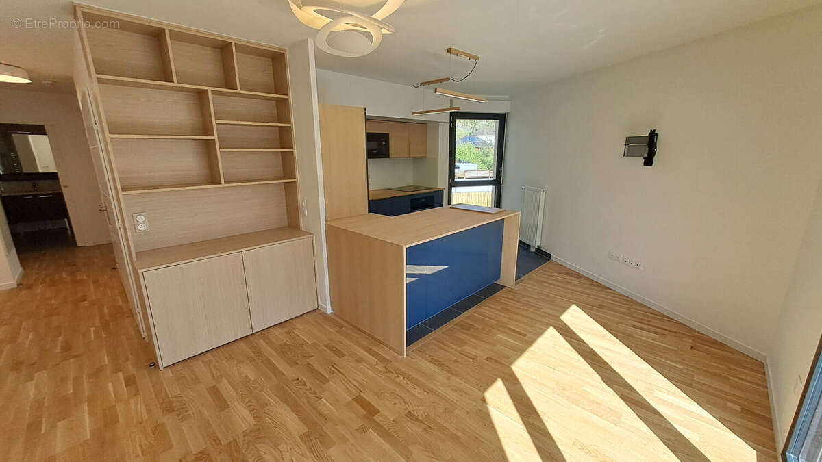 Appartement à SAINT-REMY-LES-CHEVREUSE