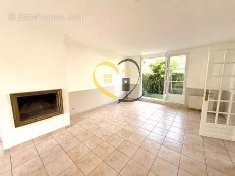 Maison à FONTENAY-LE-FLEURY