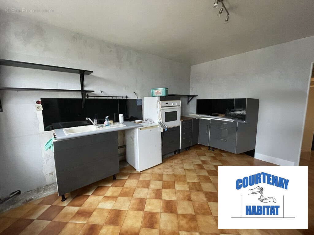 Appartement 140 m² à Courtenay  - photo 4