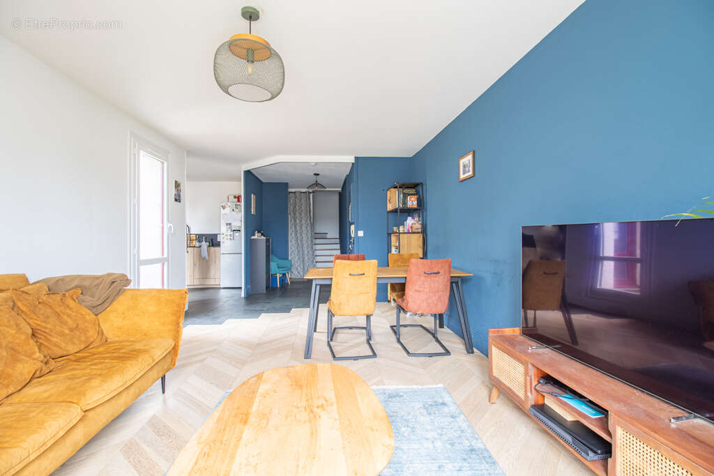 À VENDRE  Duplex 90 m²  Quartier recherché du Lac de Maine - photo 2