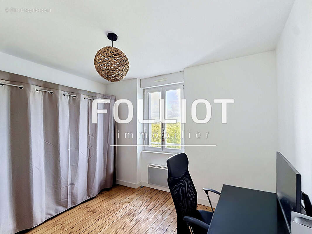 Appartement à DONVILLE-LES-BAINS