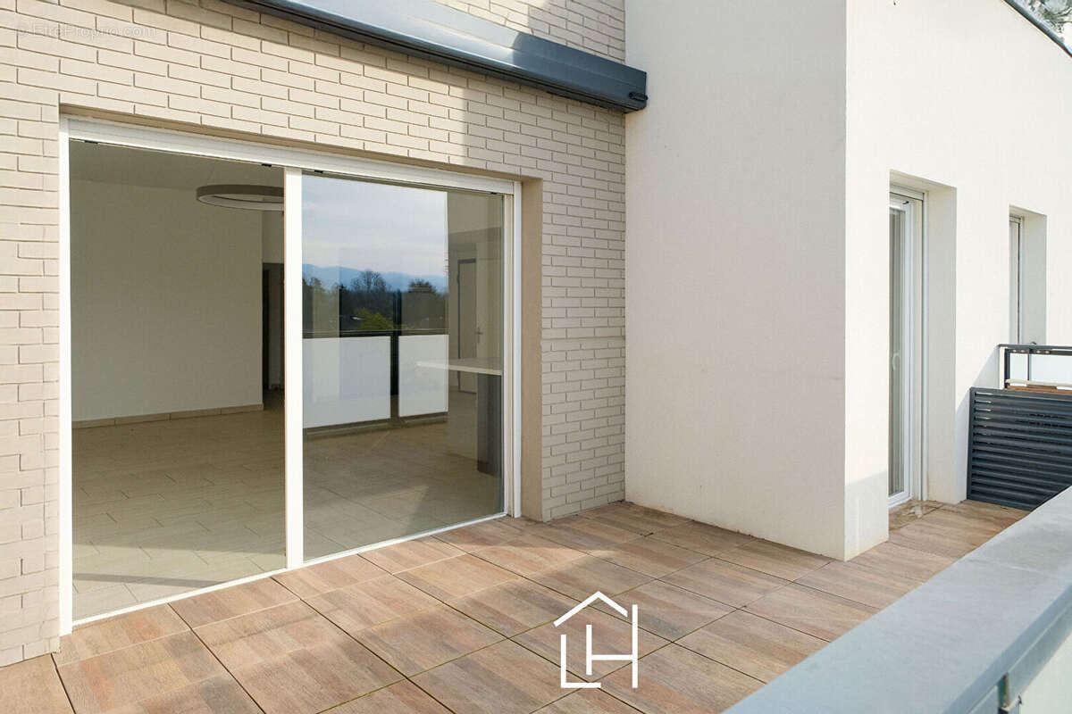 Appartement à CHARBONNIERES-LES-BAINS