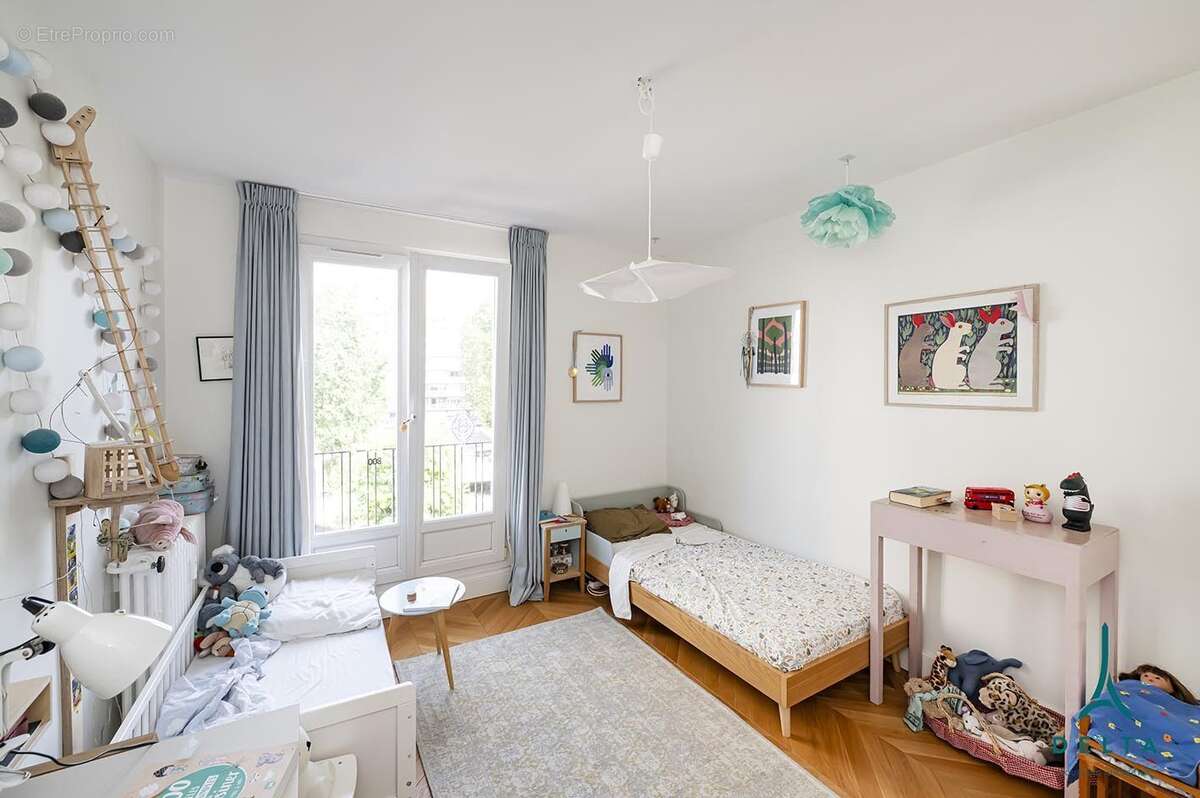 Appartement 95 m² à Asnieres-Sur-Seine  - photo 9