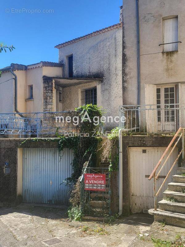 Appartement à SAINT-BRES