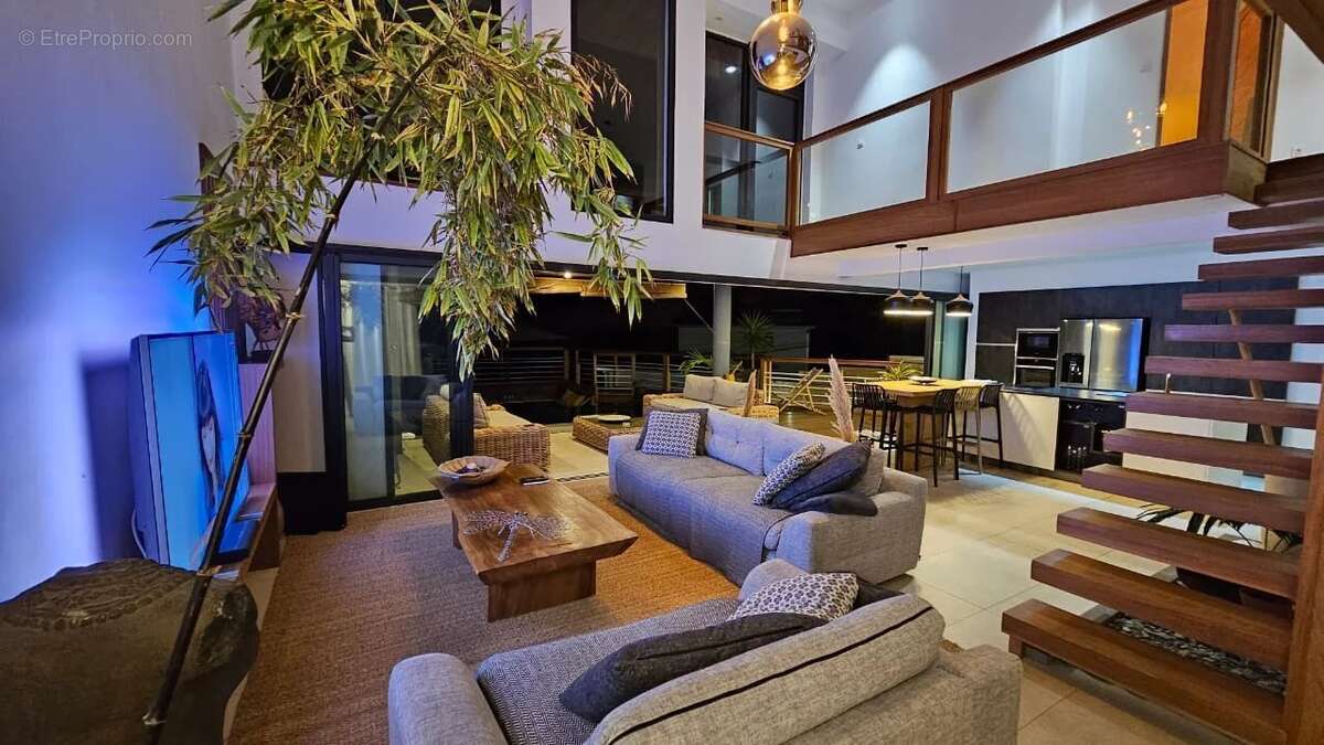 Maison à LES AVIRONS