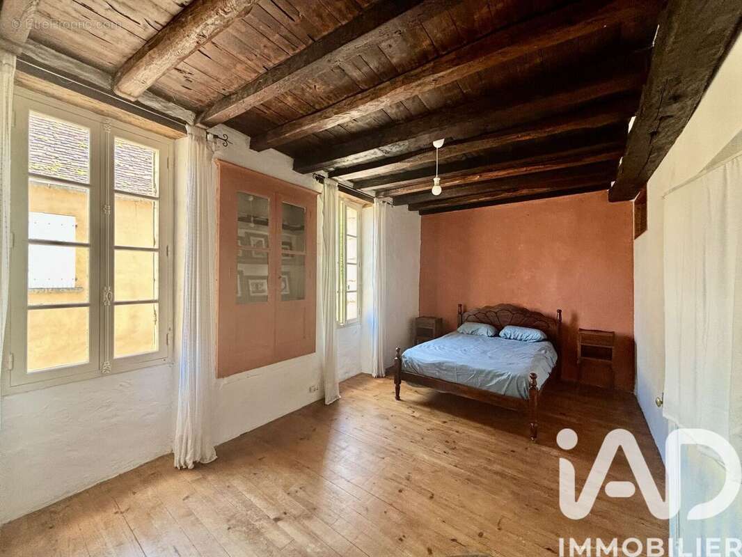 Maison 272 m² à Saint-Georges-De-Montclard  - photo 8