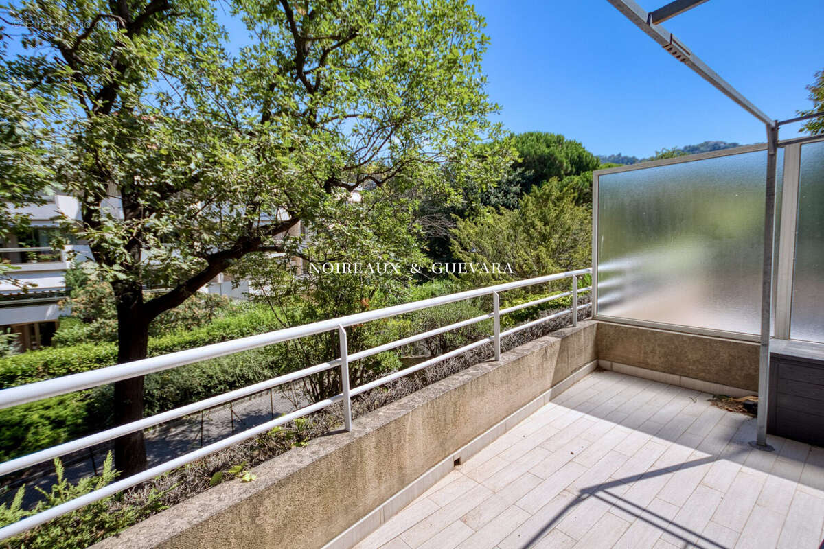 Appartement 35 m² à Cannes  - photo 8