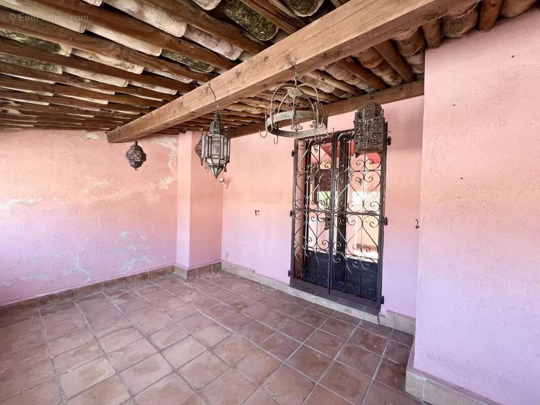Appartement à COGOLIN