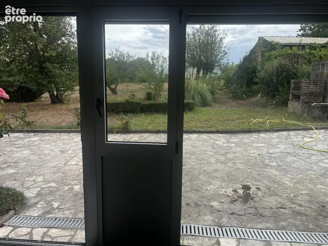 Maison 10 pièces 205 m² à vendre à Saint-Savin (86310) - photo 10