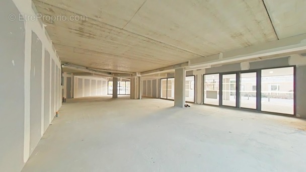 Commerce à PINSAGUEL