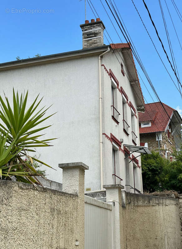 Maison à VILLENEUVE-SAINT-GEORGES