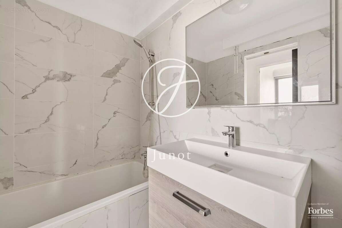 Paris 16e - LA MUETTE - Appartement - 2 pièces - 46,86m² Carrez - 1 chambre - Vue dégagée - photo 8