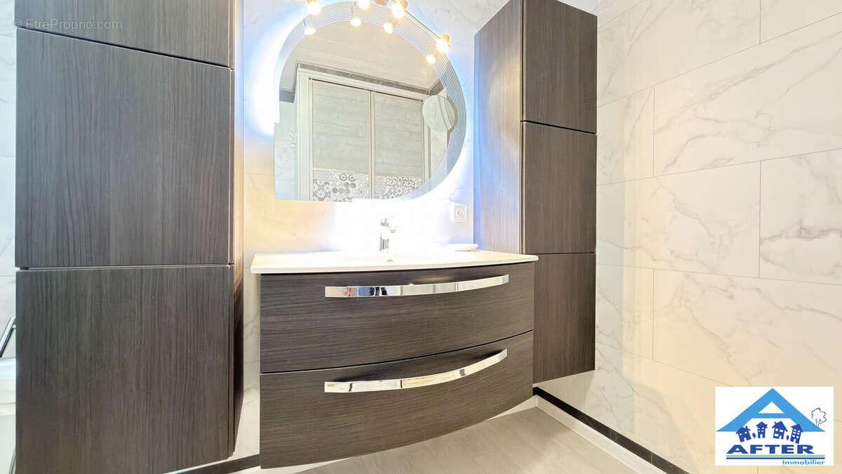 Maison à THIEBAUMENIL