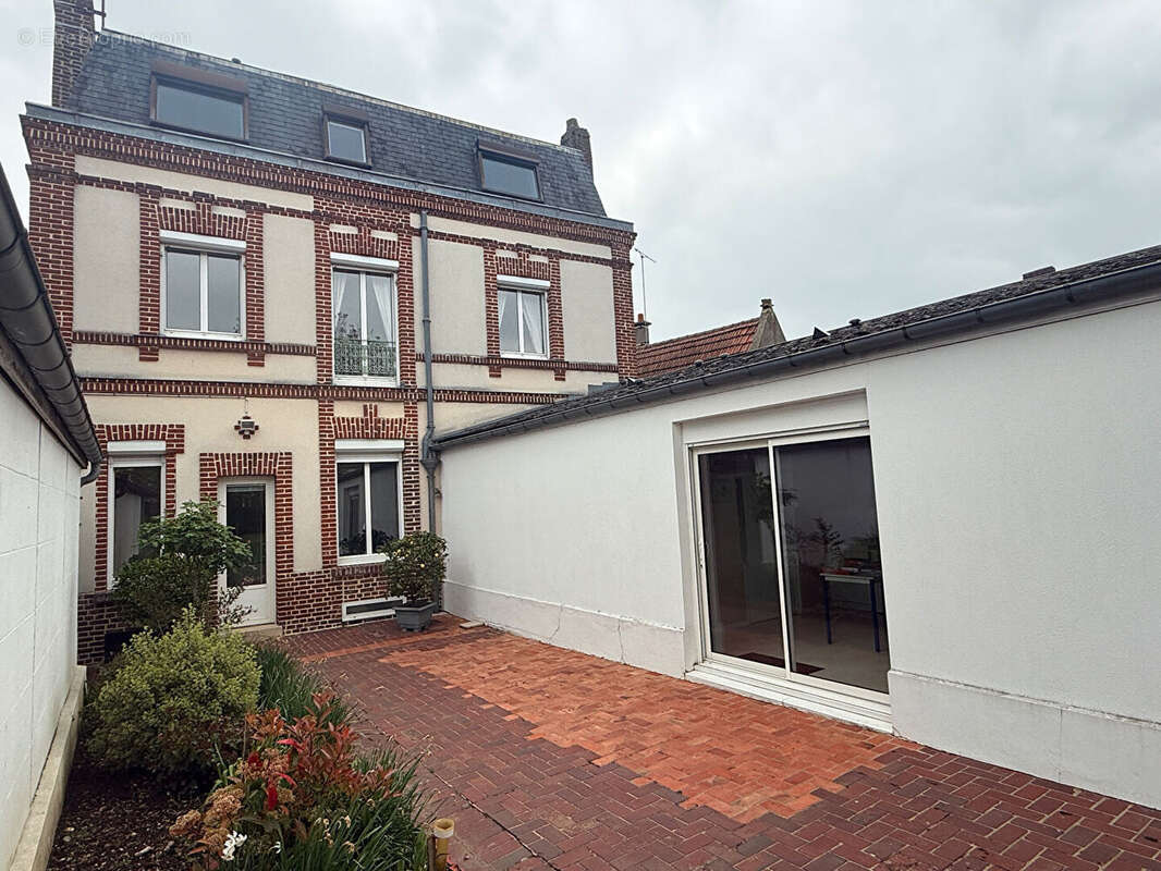 Maison à BRESLES