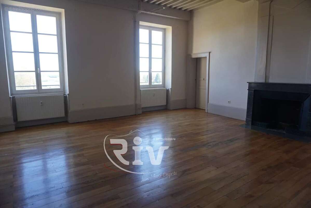 Appartement à CHONAS-L'AMBALLAN