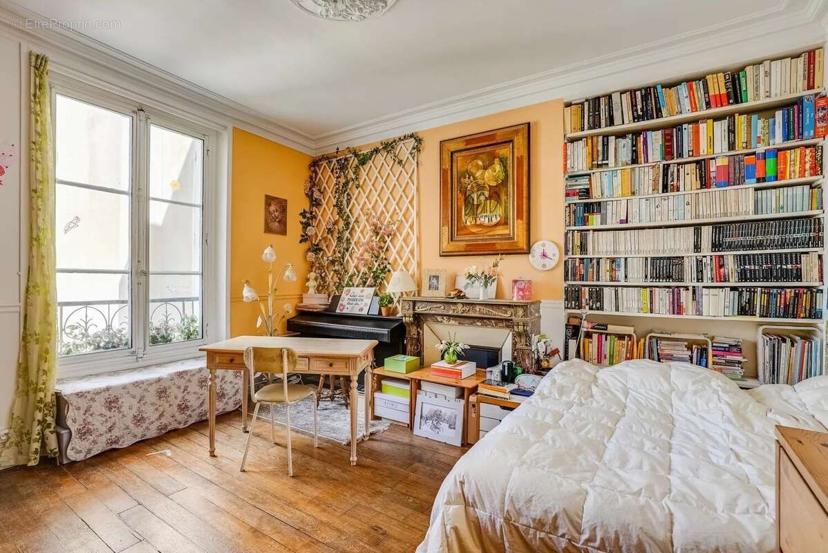 Appartement à PARIS-4E