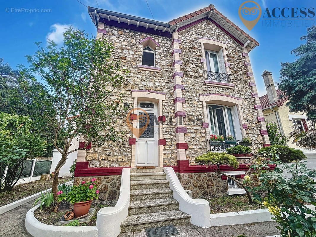 Maison à DEUIL-LA-BARRE