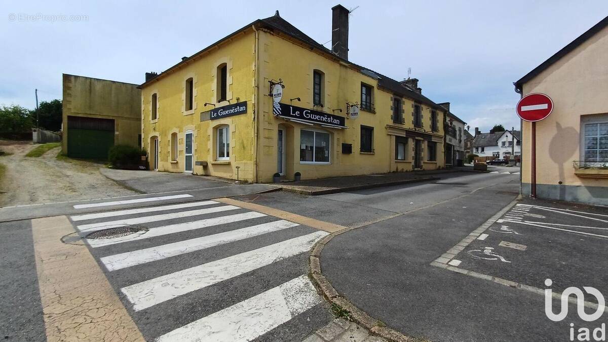 Photo 1 - Commerce à SAINT-BARNABE