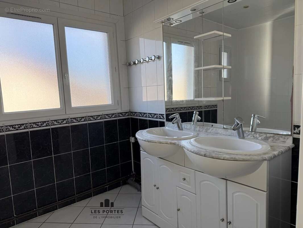 Maison à CHAMPCUEIL