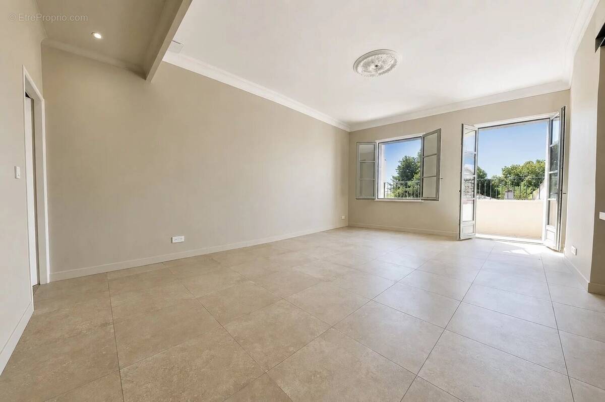 Appartement à UZES