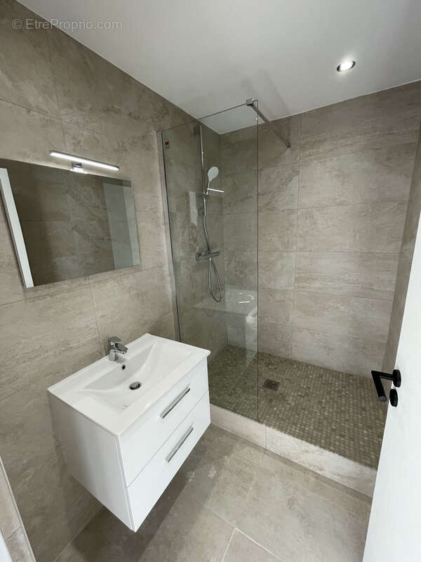 Appartement à MARSEILLE-7E