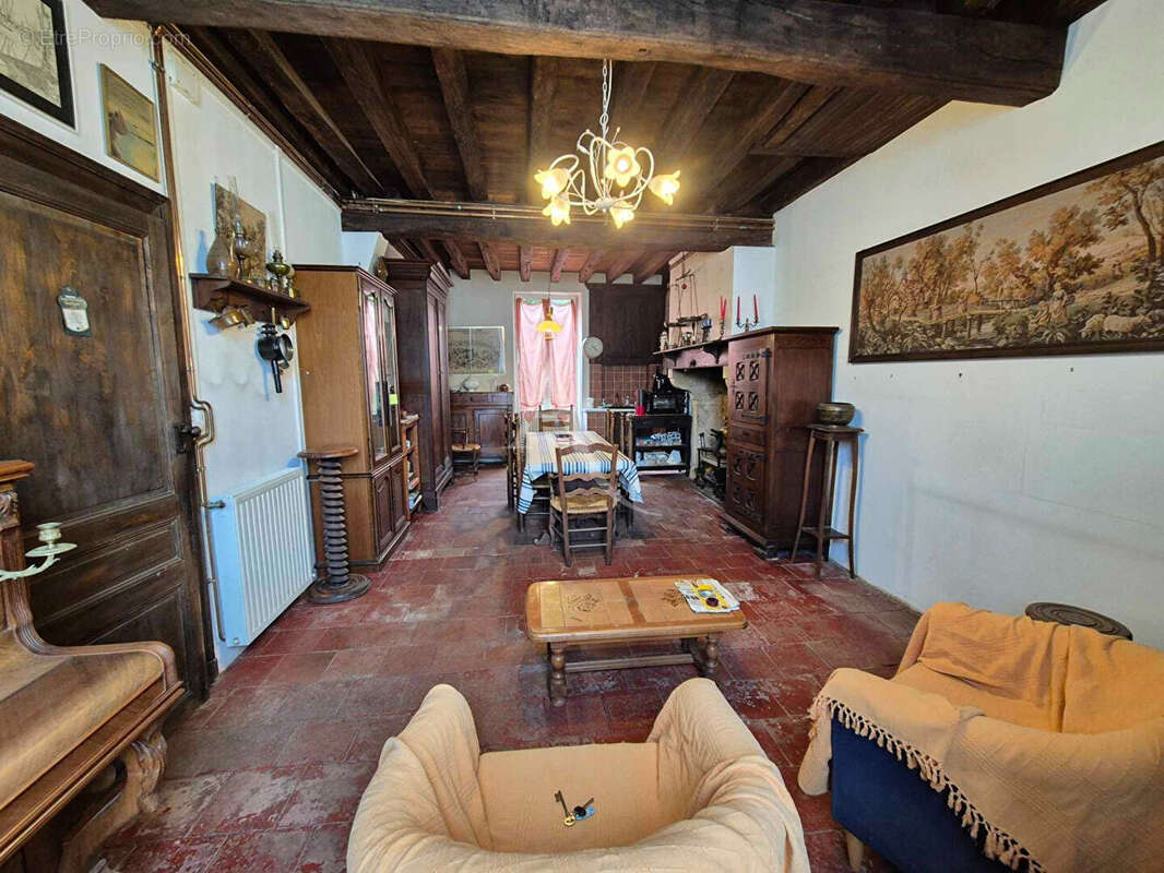 Maison à VILLENEUVE-DE-MARSAN