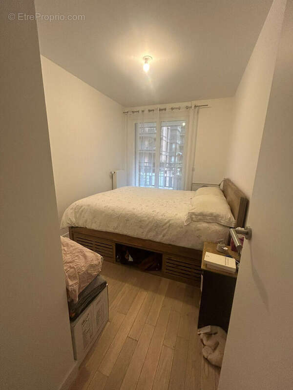 Appartement à COURBEVOIE
