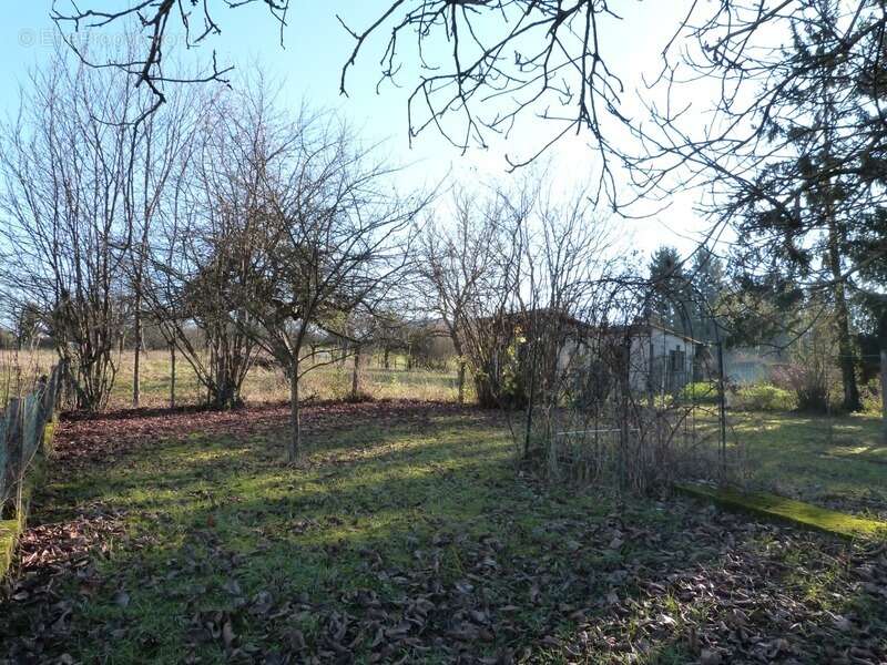 Dpt Moselle (57), à vendre proche de SARREGUEMINES terrain - Terrain de 851,00 m² - photo 8