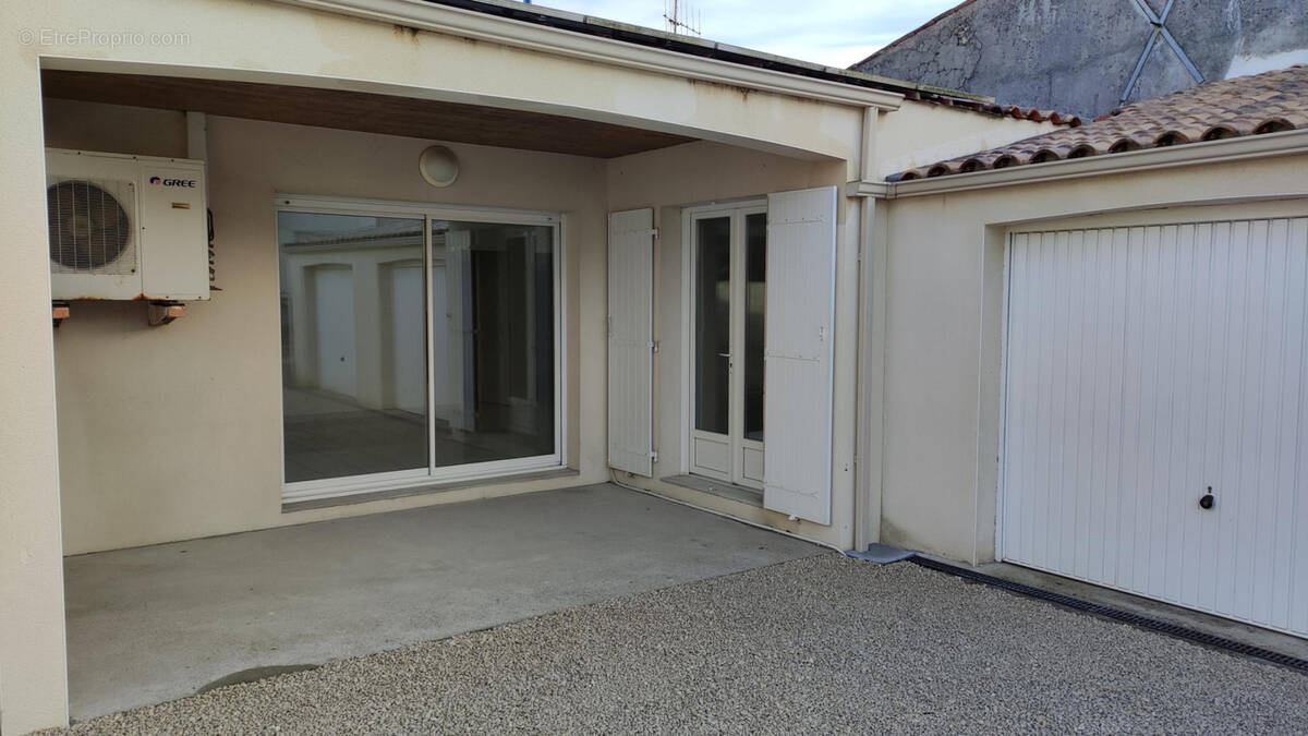 Maison à CROIX-CHAPEAU