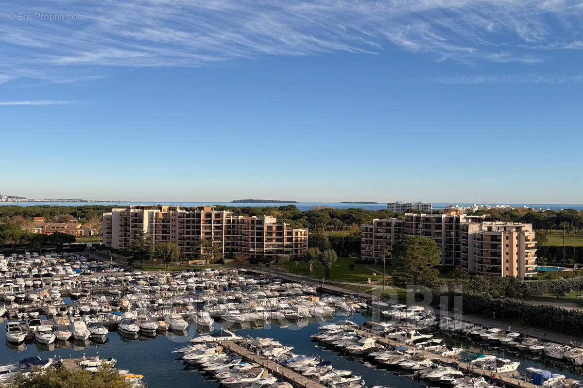 Appartement à MANDELIEU-LA-NAPOULE