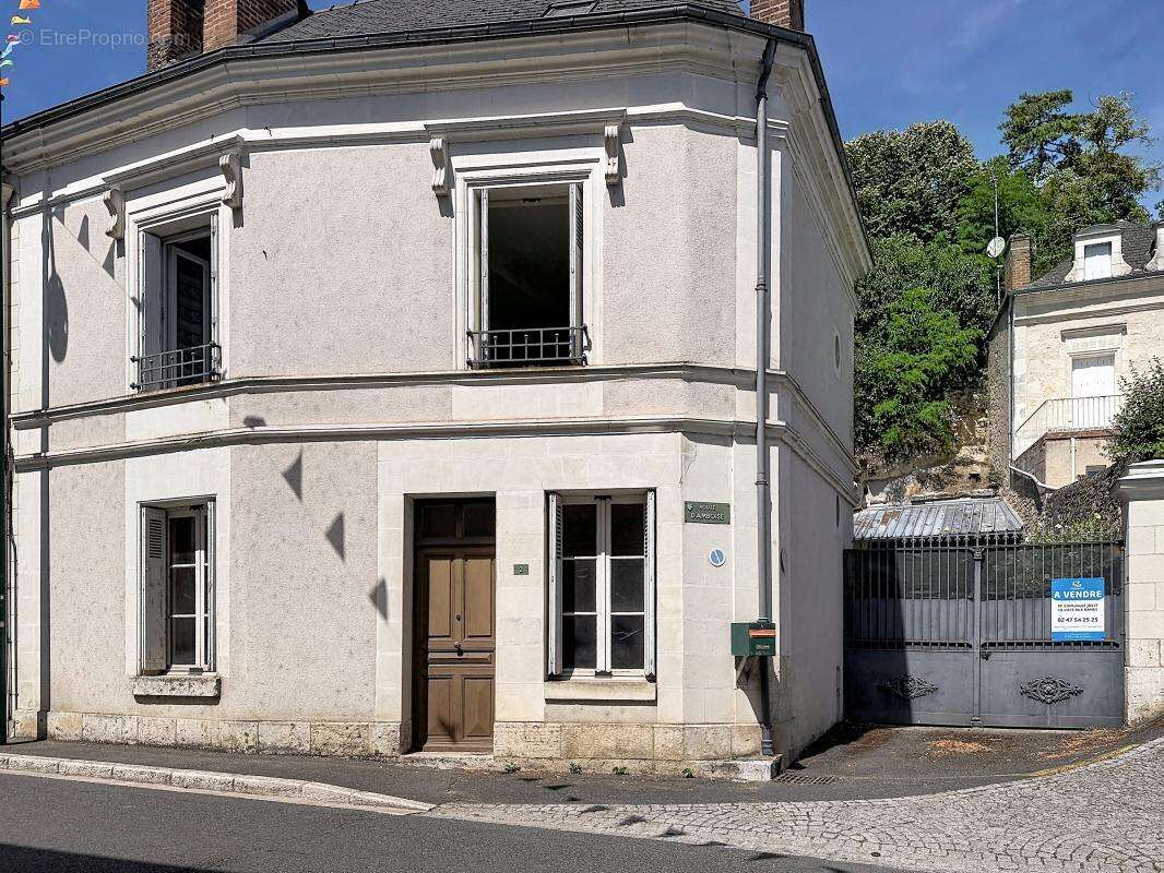 Maison à POCE-SUR-CISSE