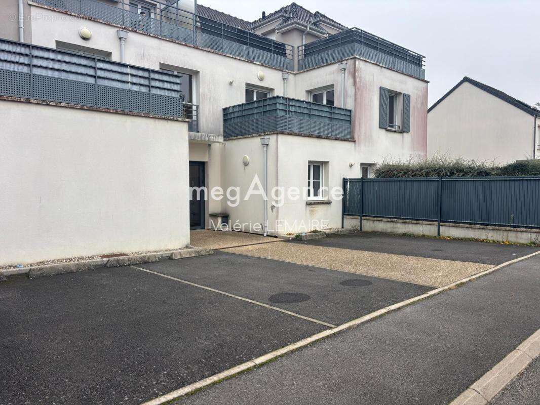 Appartement à GRISY-SUISNES