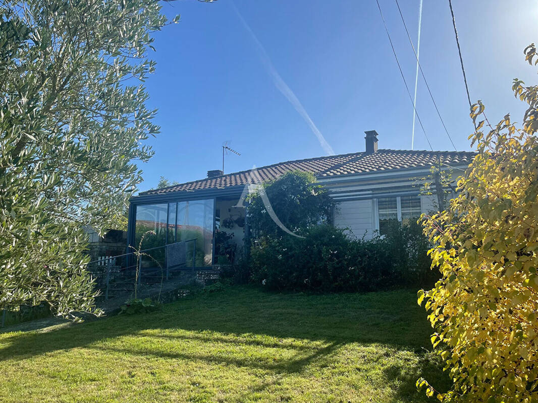 Maison à SAINT-HILAIRE-DES-LOGES