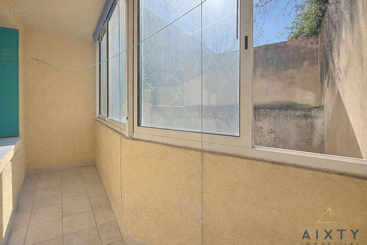 Appartement à MARSEILLE-5E