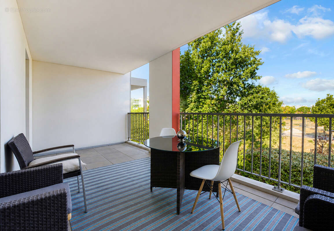 En exclusivité !  Appartement T3 de 62 m2, situé au 1er étage, dans le secteur du Grand Selve. - photo 3