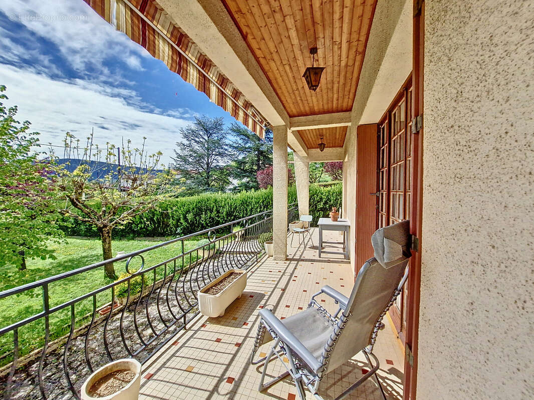 Maison type 4 de 105 m2 sur son terrain de 1664 m2 - photo 4