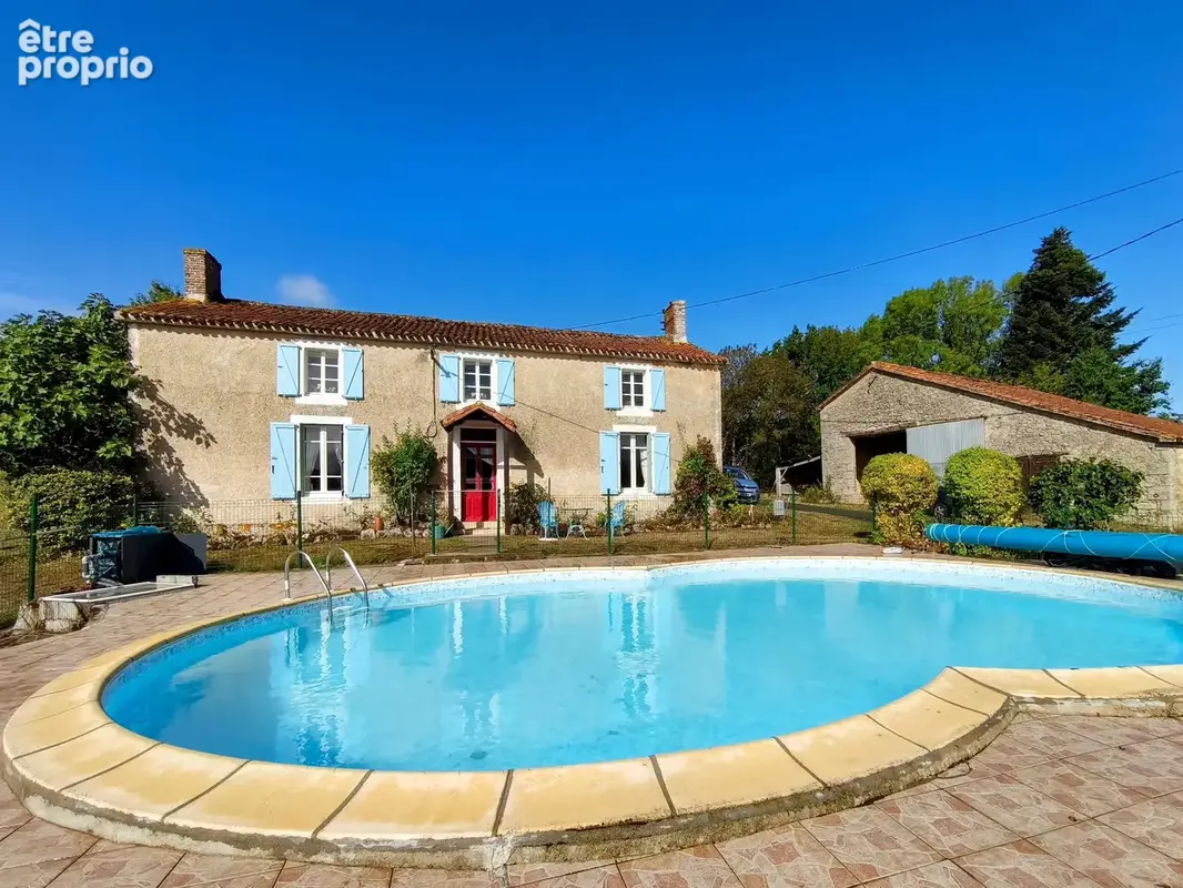 Maison de campagne avec 3/4 chambres, piscine chauffée et deux granges - photo 13