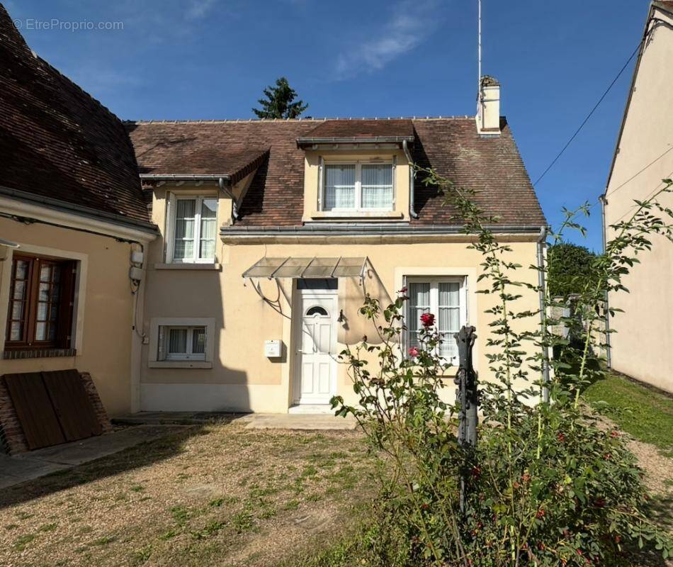 Maison à CONDE-SUR-HUISNE