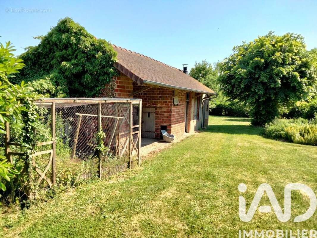Maison 389 m² à Turny  - photo 3