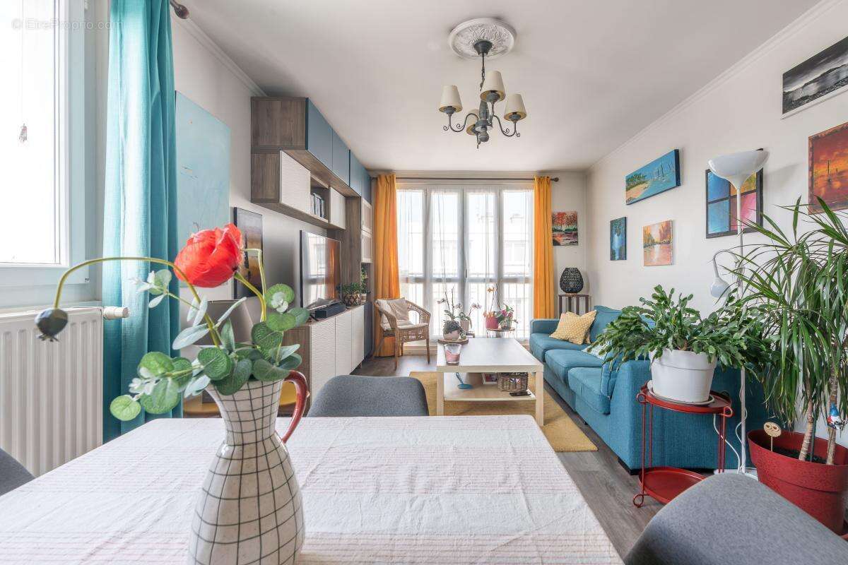 Appartement à SAINT-MAUR-DES-FOSSES