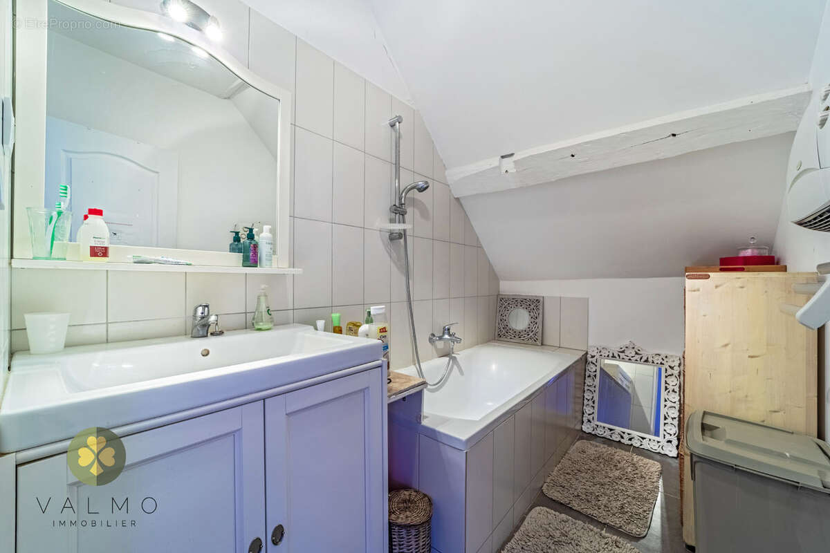 Maison à BAZAINVILLE