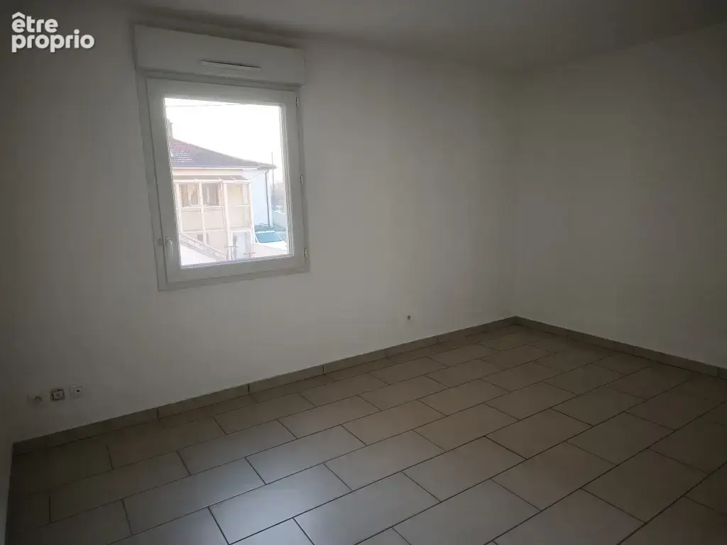 Bel appartement T3 à Ambérieu en Bugey - photo 4