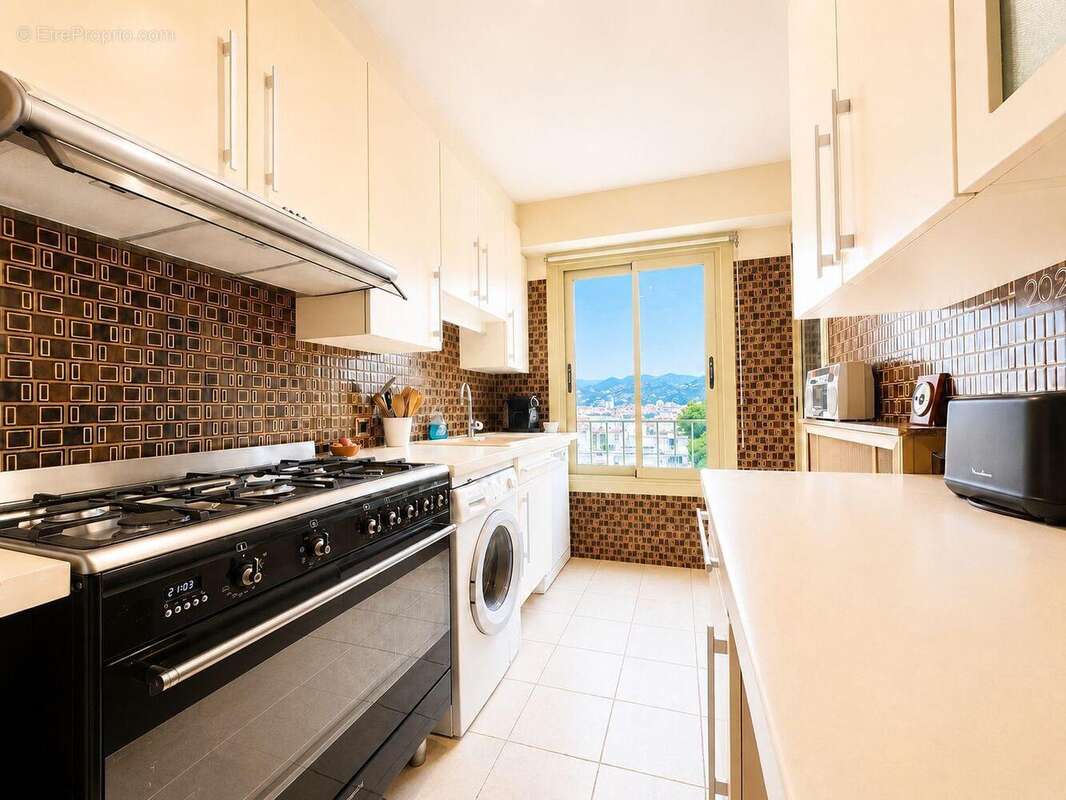   - Appartement à NICE