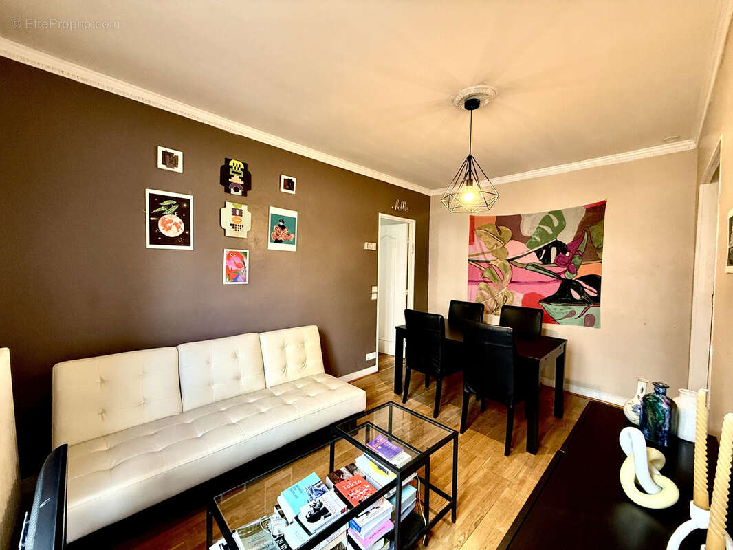 Appartement à PARIS-14E