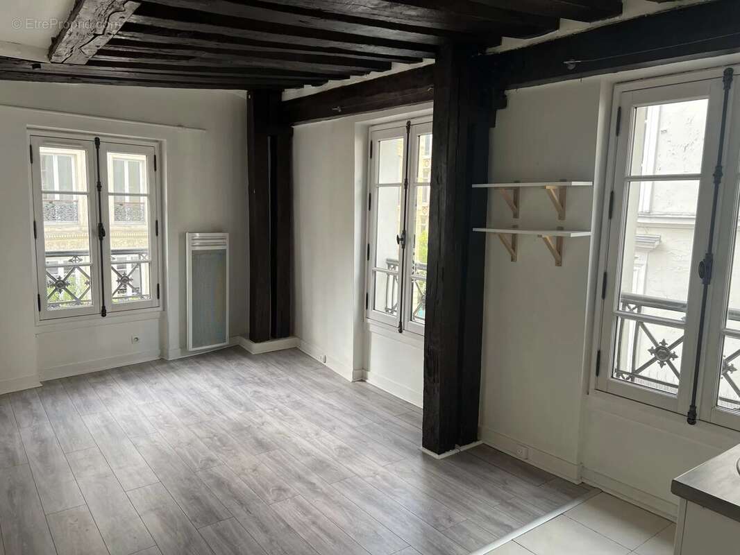 Appartement à PARIS-2E
