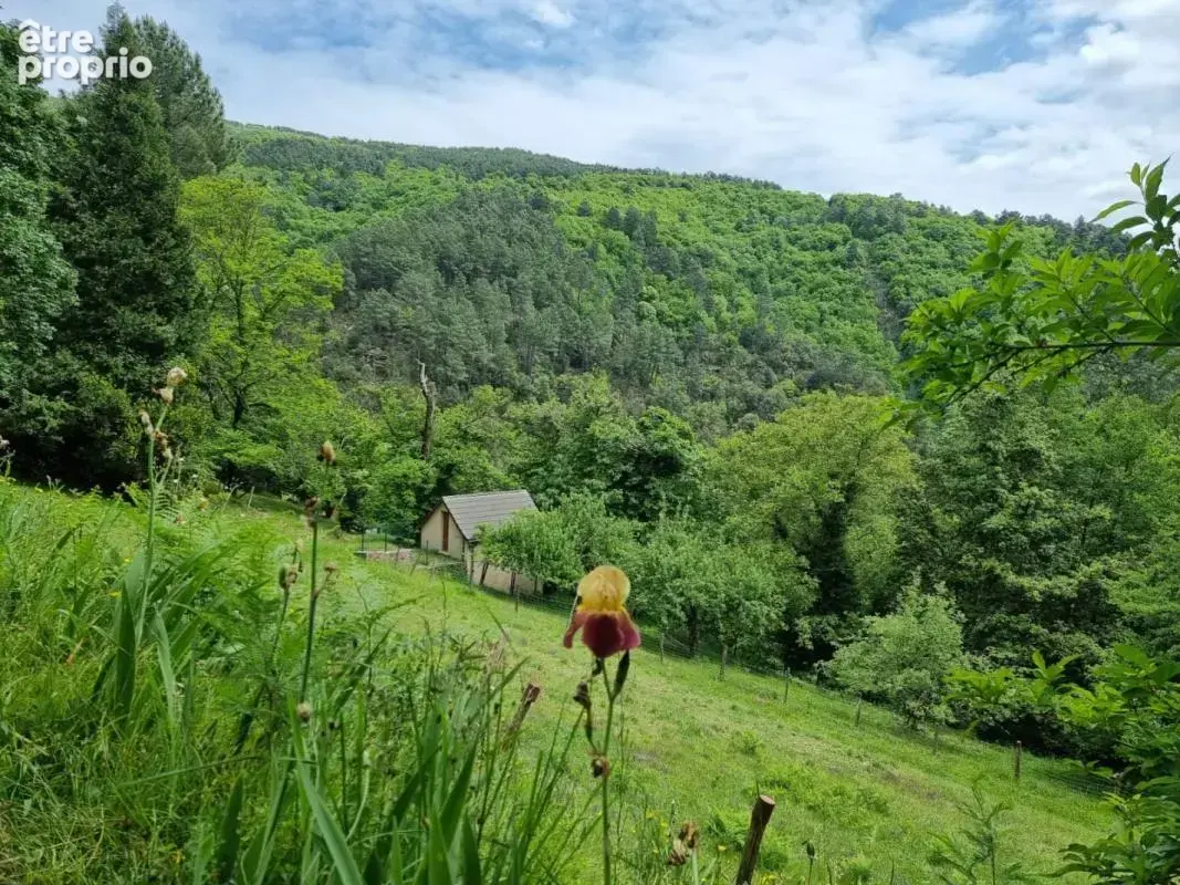 Maison 140 m² à Saint-Etienne-Vallee-Francaise  - photo 4