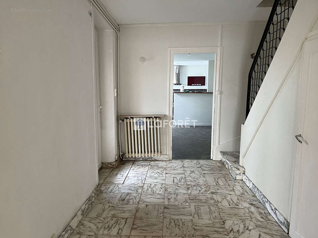 Maison à PARTHENAY